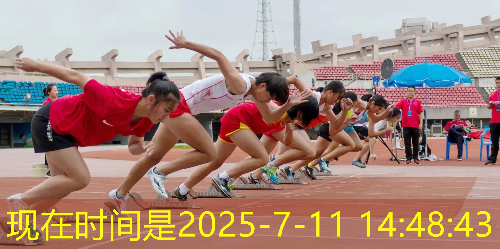 ayx·爱游戏：乒乓球台上的小孩